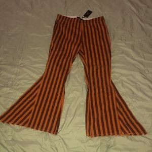 size is a 3x but they run small so fits like a 1-2x